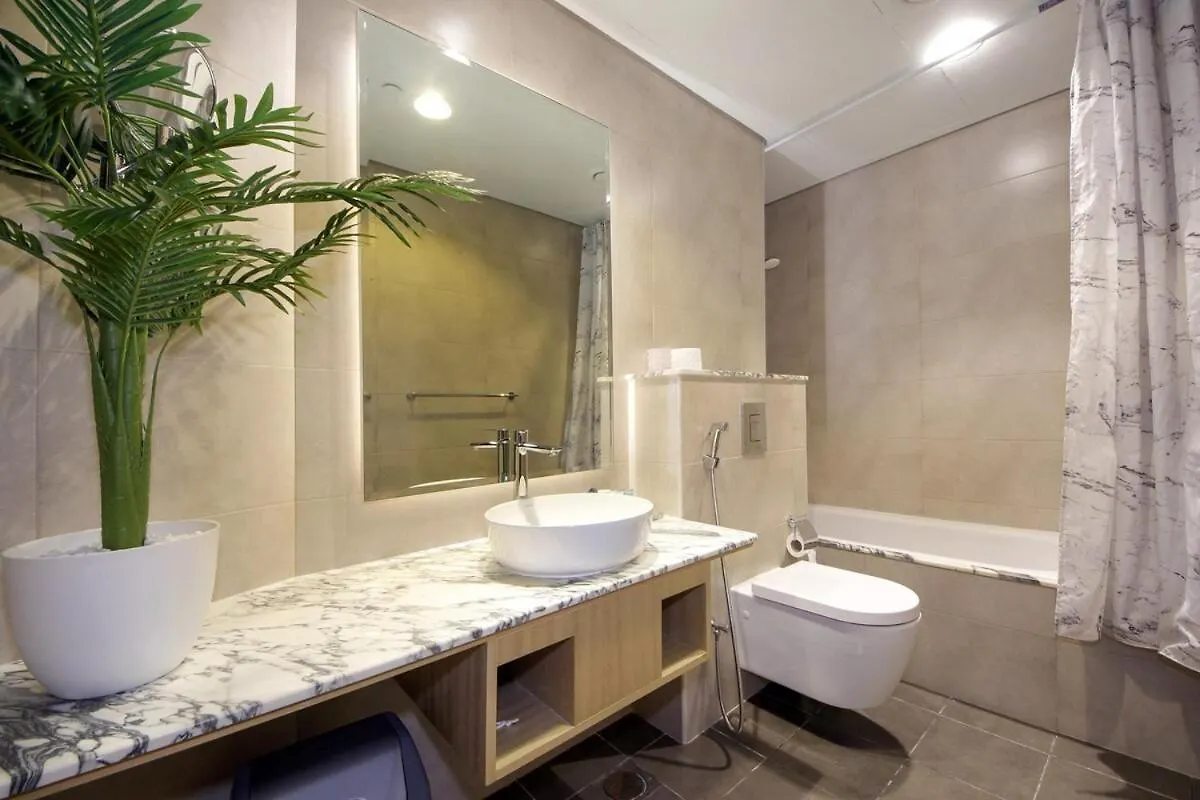Luxury 2Br Paramount Apt Balcony With Pool And Gym Dubai Apartment