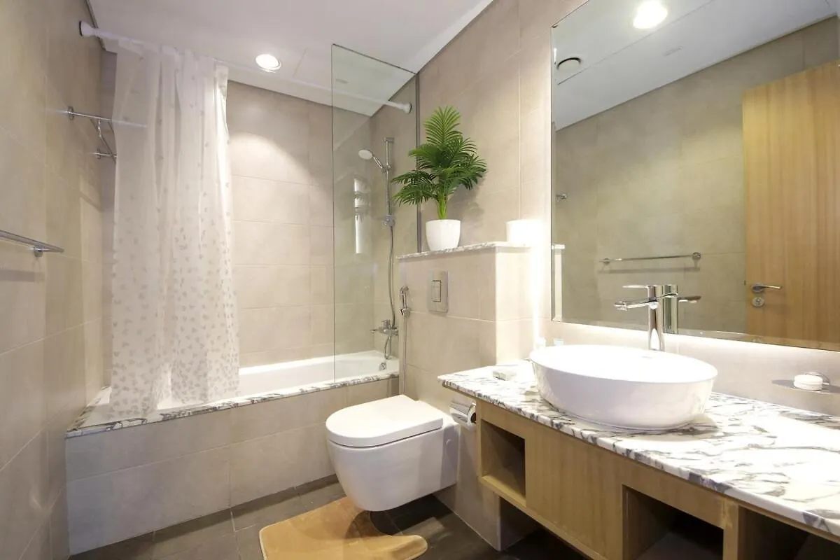 Luxury 2Br Paramount Apt Balcony With Pool And Gym Dubai Apartment