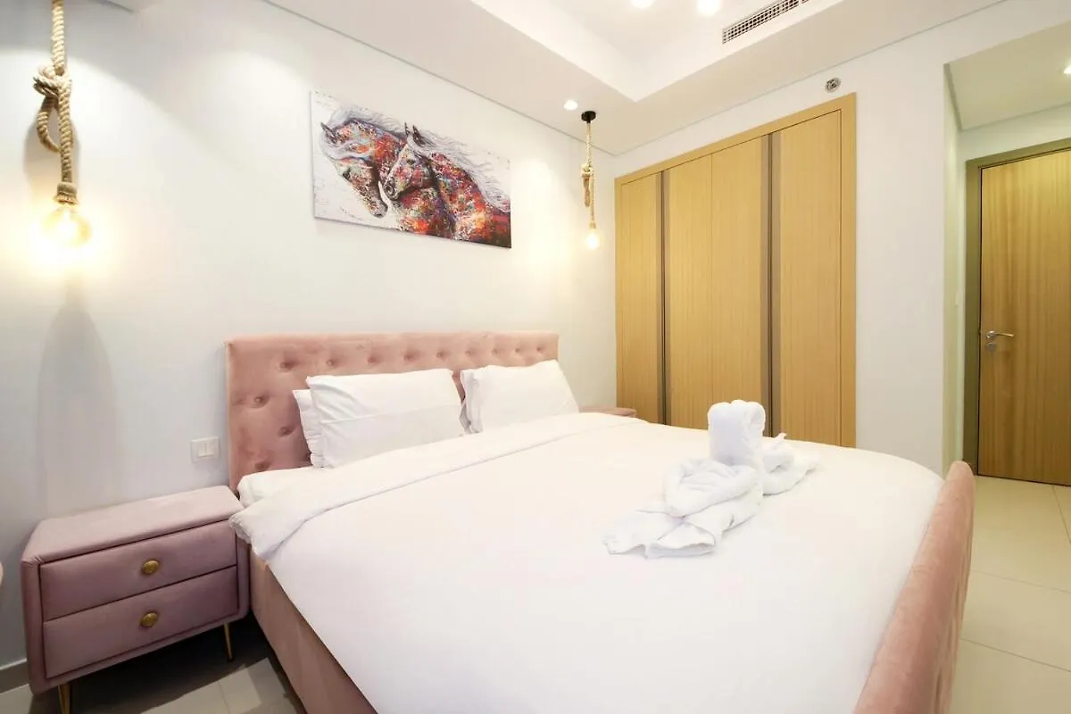 Luxury 2Br Paramount Apt Balcony With Pool And Gym Dubai