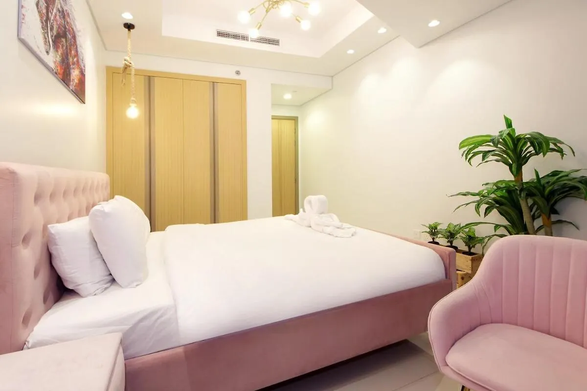 Luxury 2Br Paramount Apt Balcony With Pool And Gym Dubai